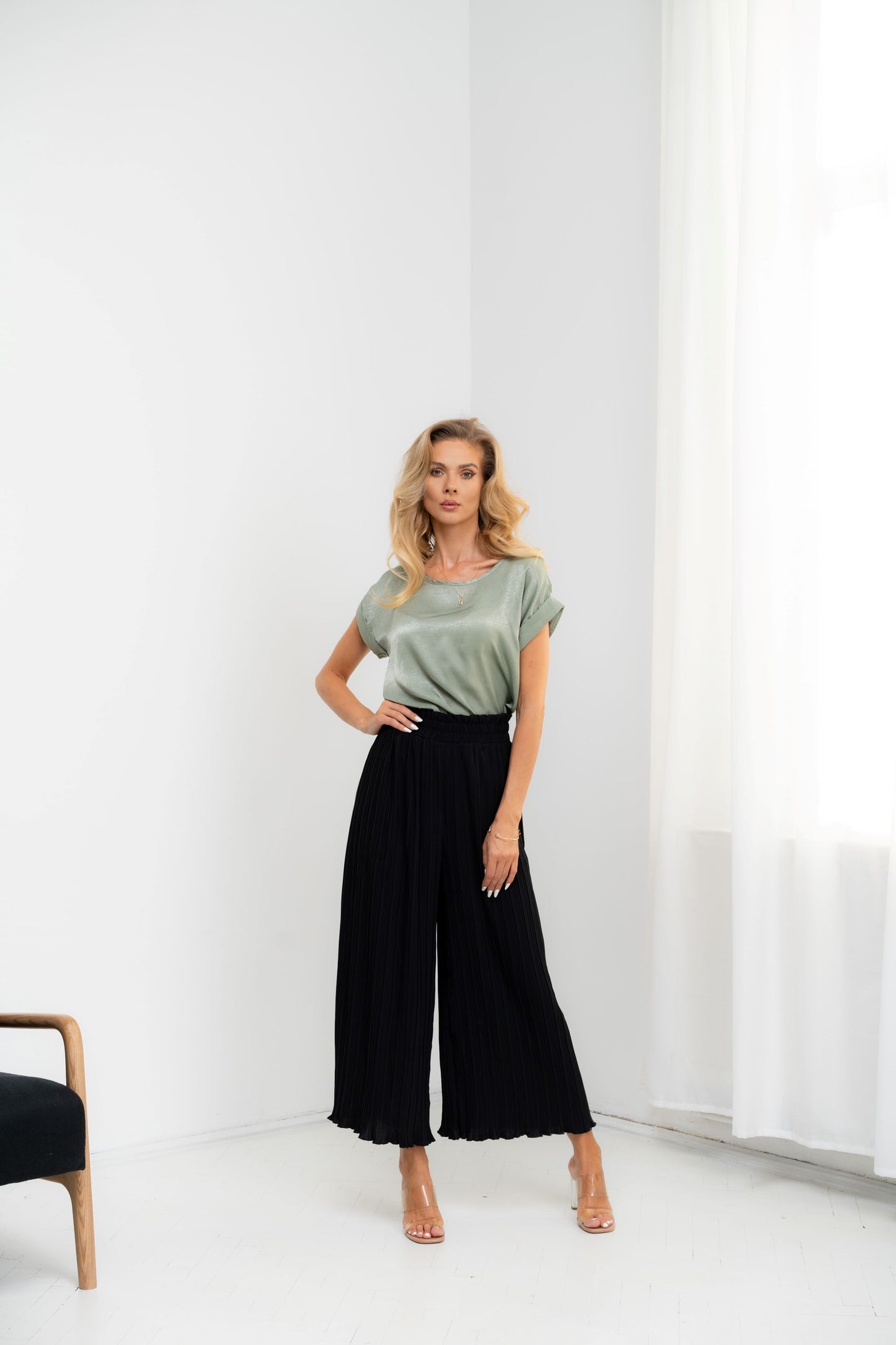 Artemis - bluza satin cu insertii aurii, verde army