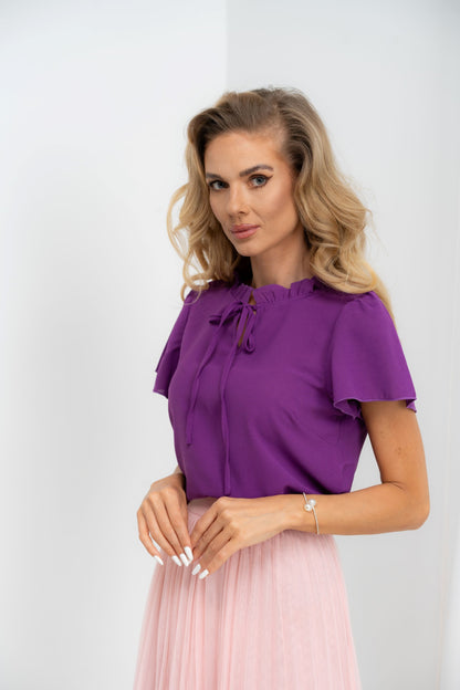 Luna - bluza eleganta cu maneca scurta si guler frantuesc cu funda, mov